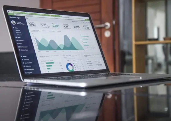 Financial data and tax calculation